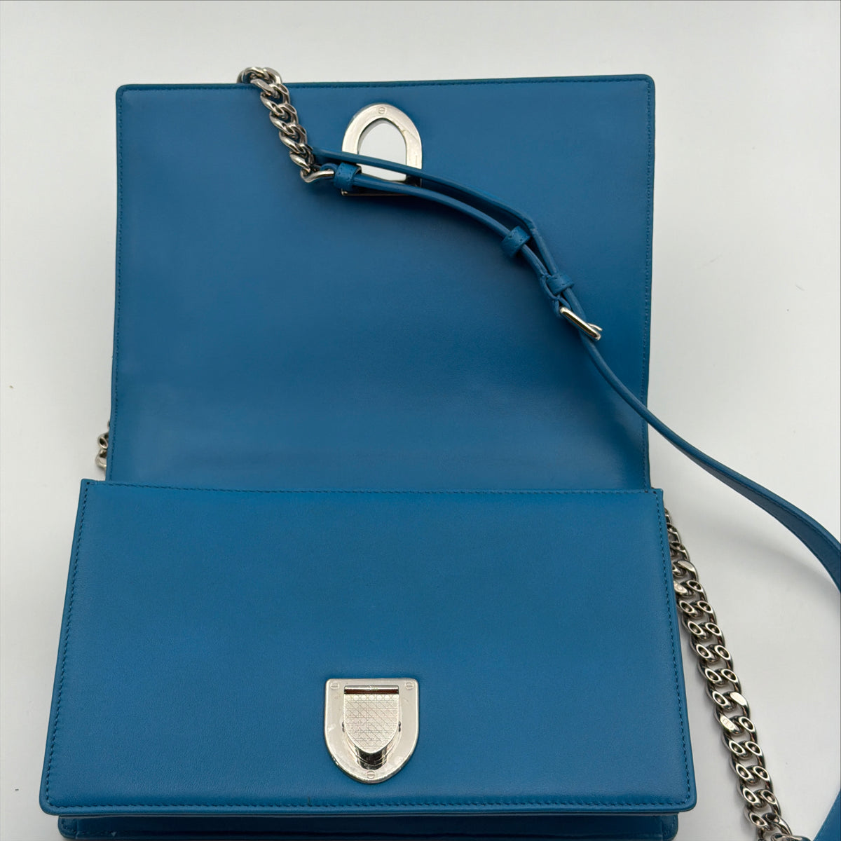 Pre-Owned Pearl Blue Leather Diorama Crossbody Bag