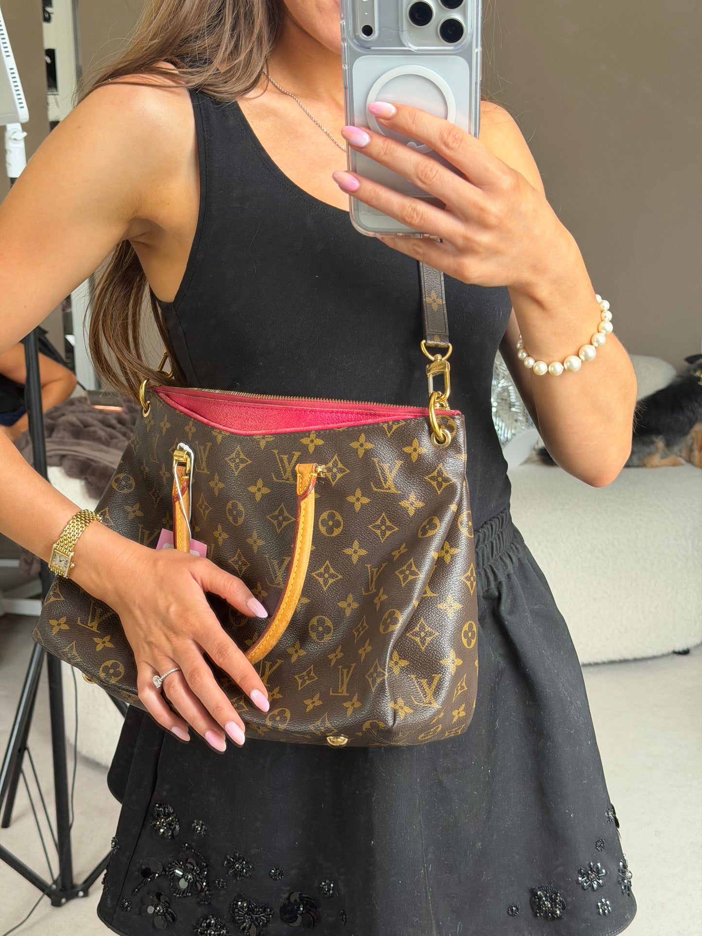 Pre-Owned LV Monogram Canvas Pallas Shoulder Bag