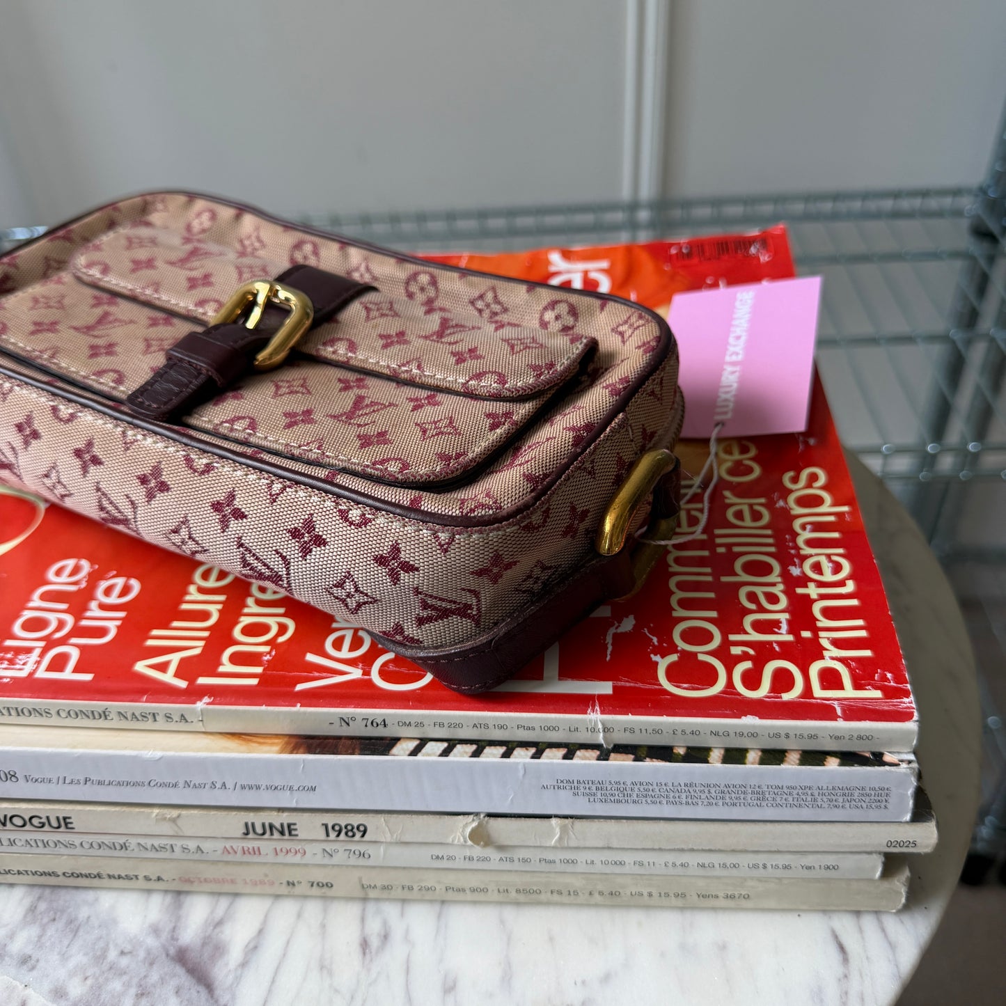 Pre-Owned Cherry Mini Lin Canvas Juliette MM Crossbody Bag