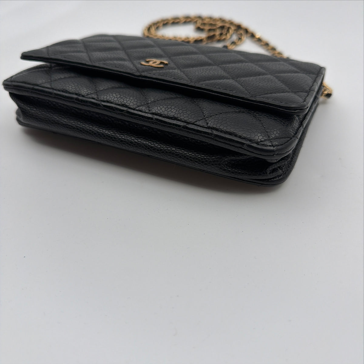 Pre-Owned Black Caviar Leather Wallet on Chain GHW