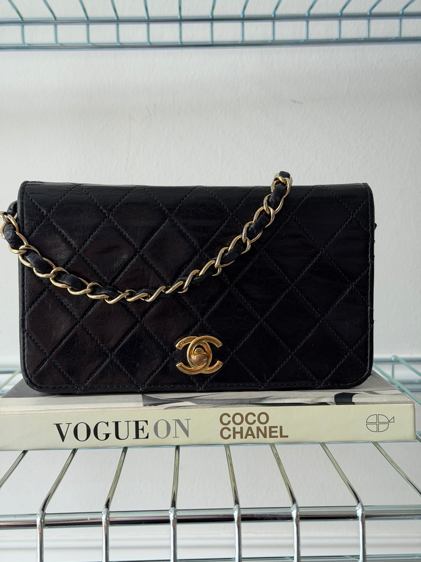 Pre-Owned Black Matelassé Lambskin Turnlock Full Flap Handbag