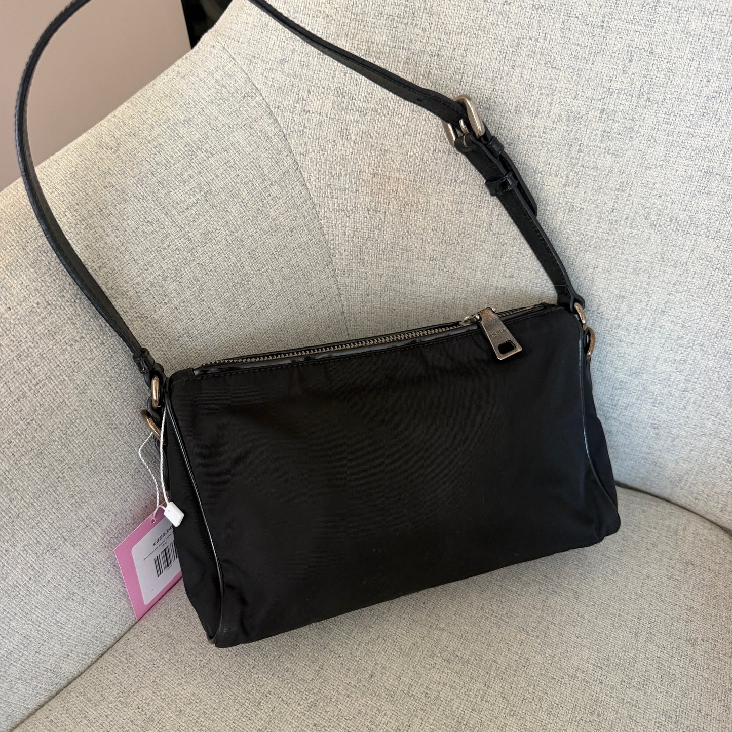 Pre-Owned Black Nylon Shoulder Bag