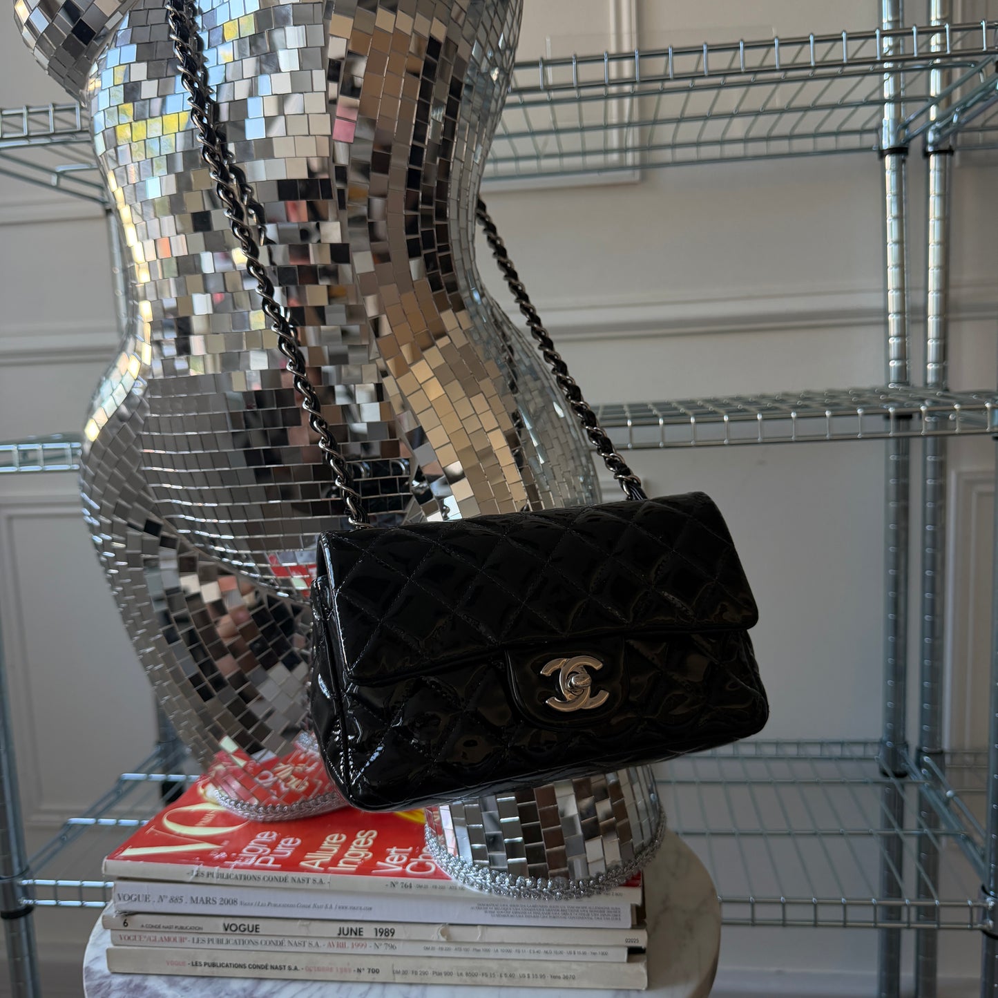 Pre-Owned Black Matelassé Patent Leather Mini Rectangle Single Flap Crossbody Bag