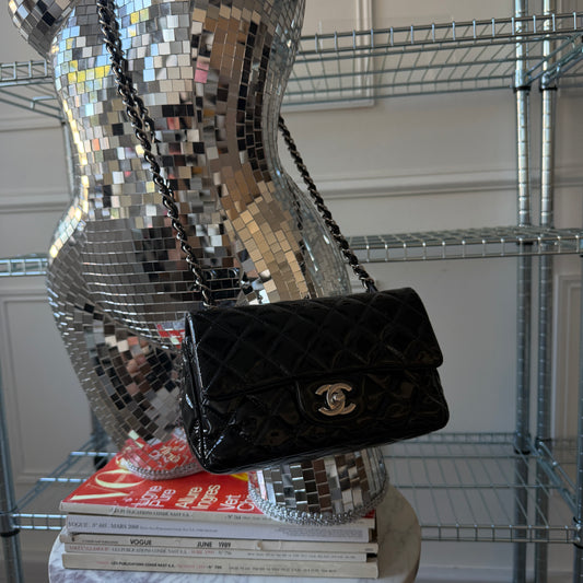 Pre-Owned Black Matelassé Patent Leather Mini Rectangle Single Flap Crossbody Bag