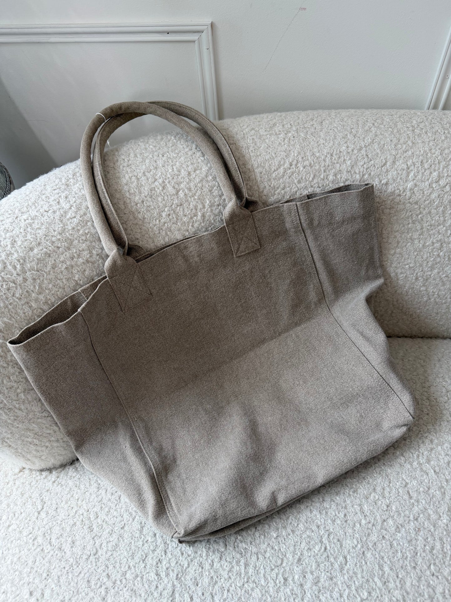 Pre-Owned Beige Shopper Tote Bag