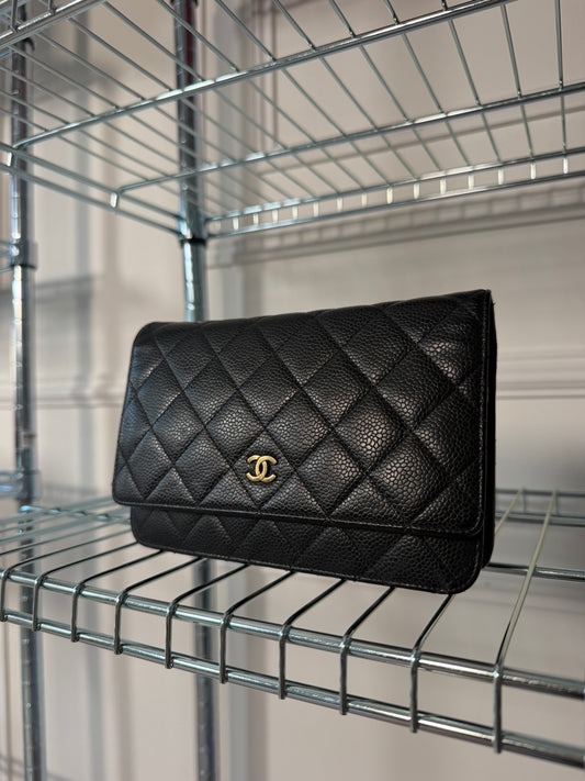 Pre-Owned Black Matelassé Caviar Leather Wallet on Chain
