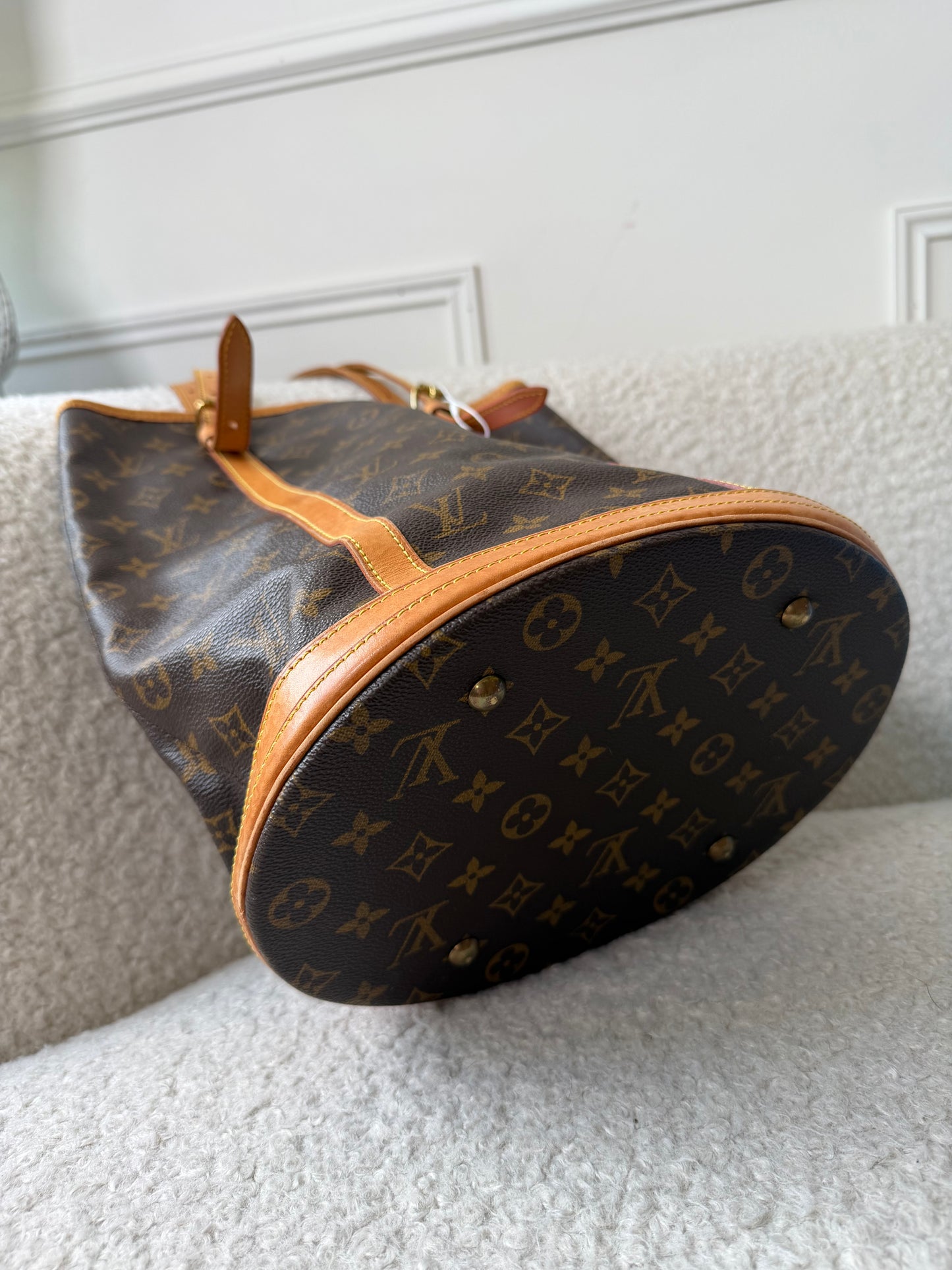 LV Monogram Canvas Bucket Bag GM - Pre-Owned