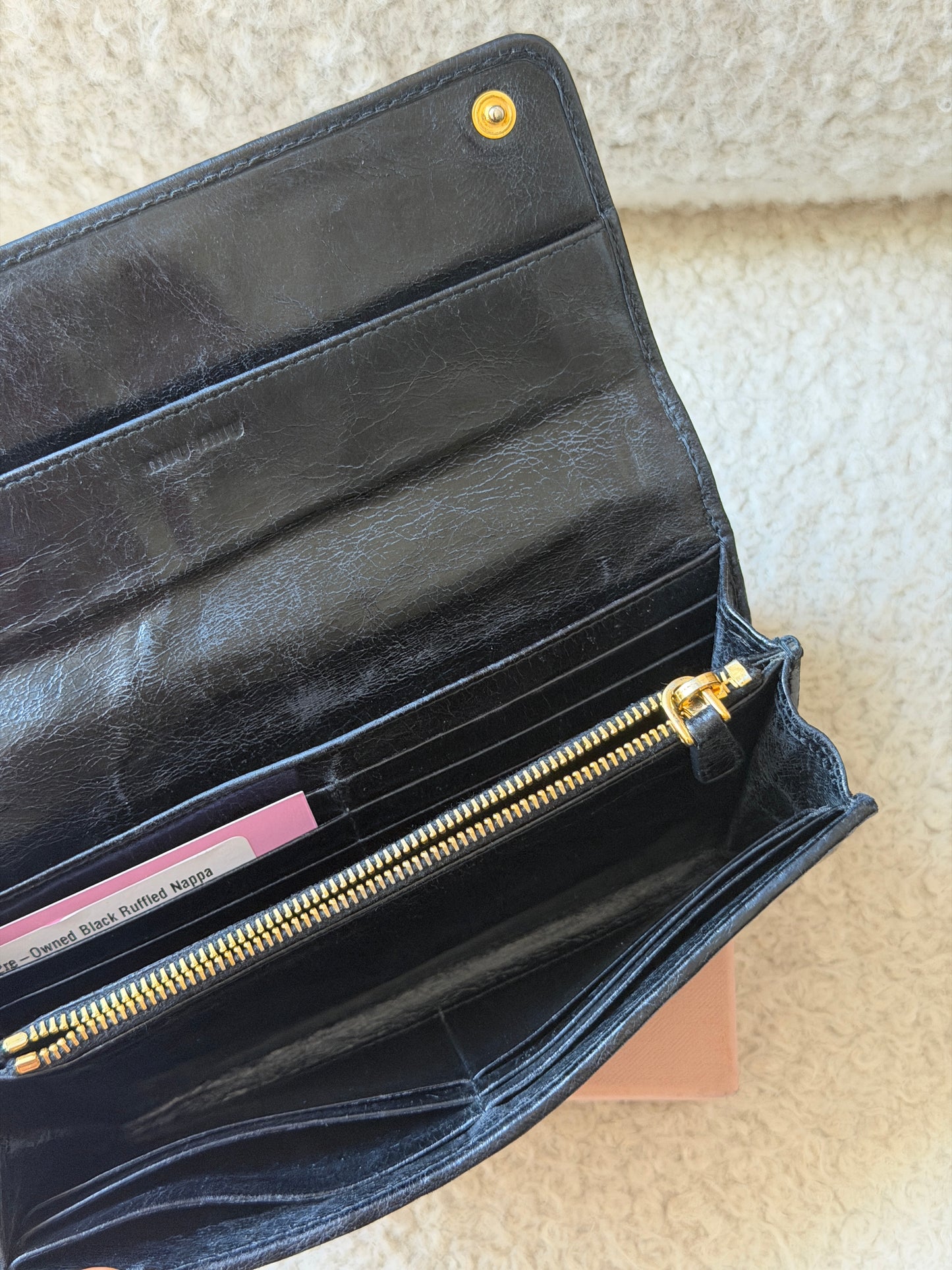 Pre-Owned Black Ruffled Nappa Leather Wallet