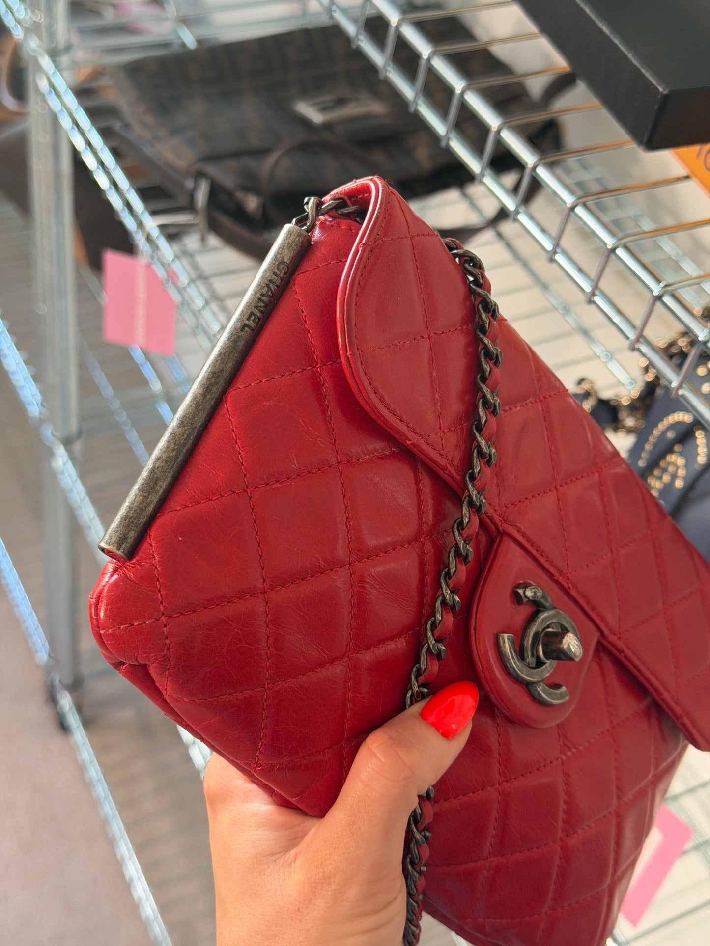 Pre-Owned Red Matelassé Calfskin Shoulder Bag