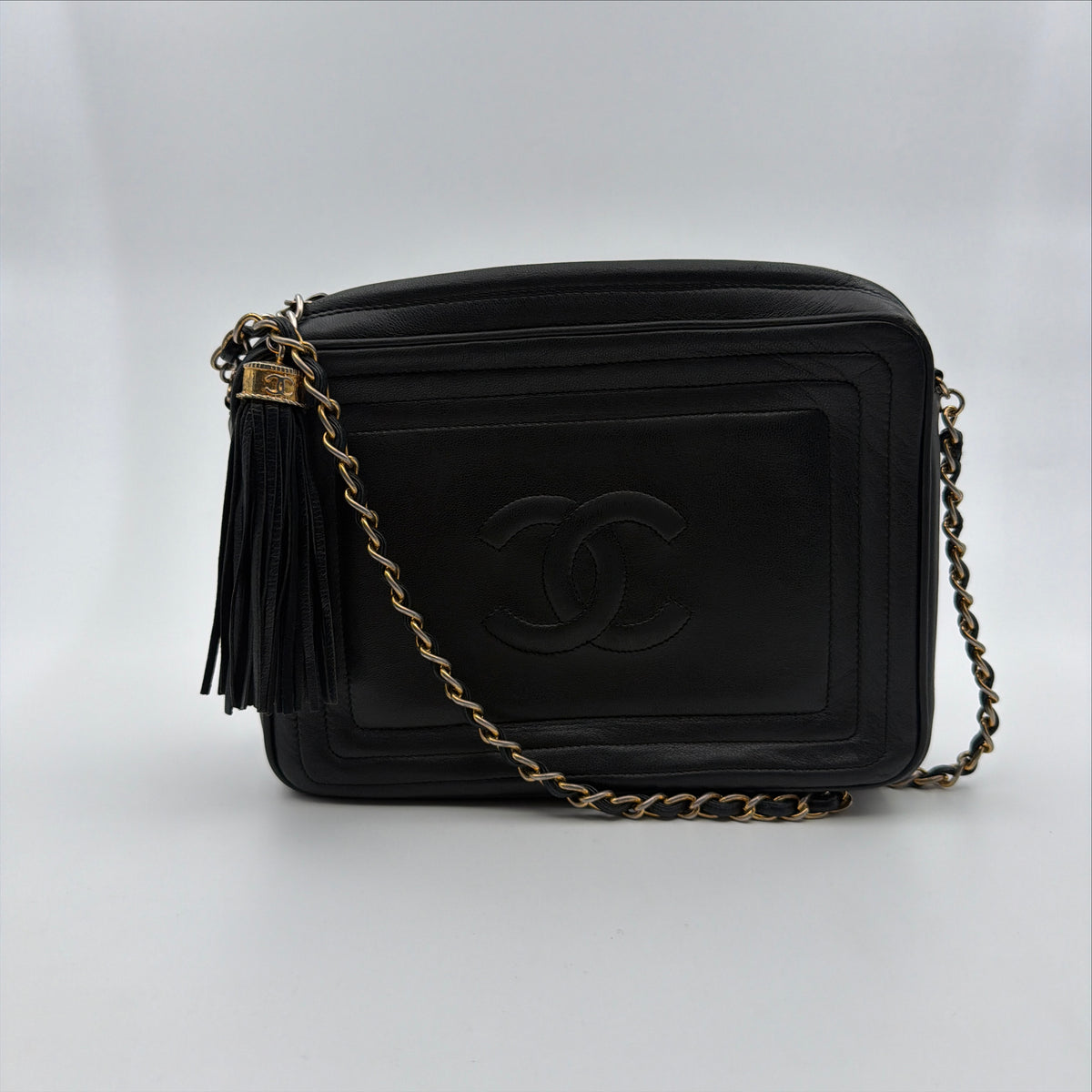Pre-Owned Black CC Lambskin Camera Bag