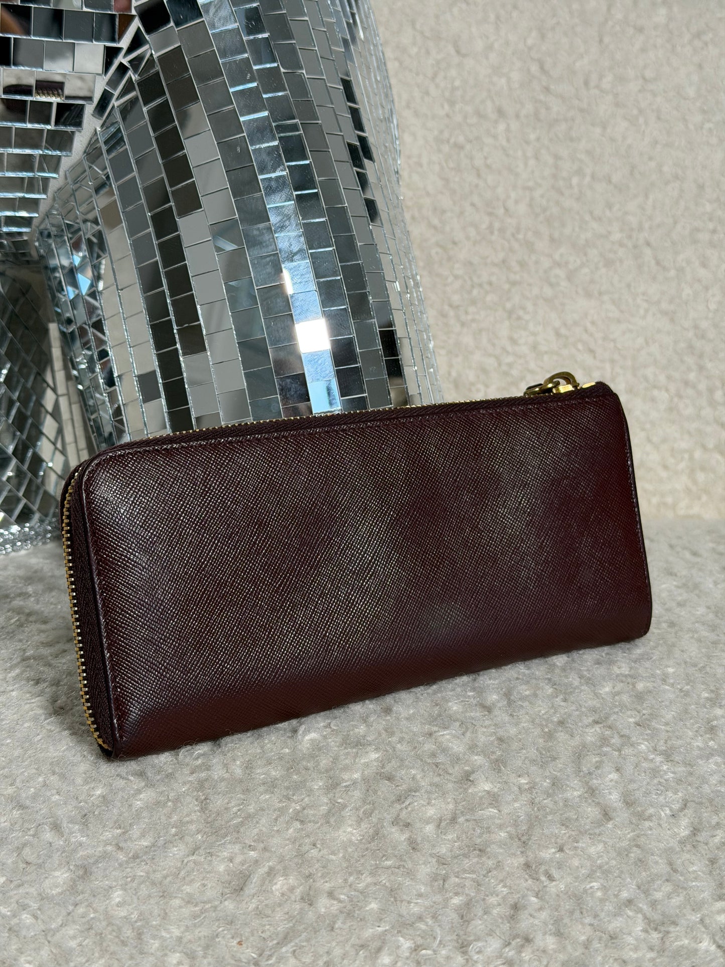 Pre-Owned Bordeaux Saffiano Leather Wallet