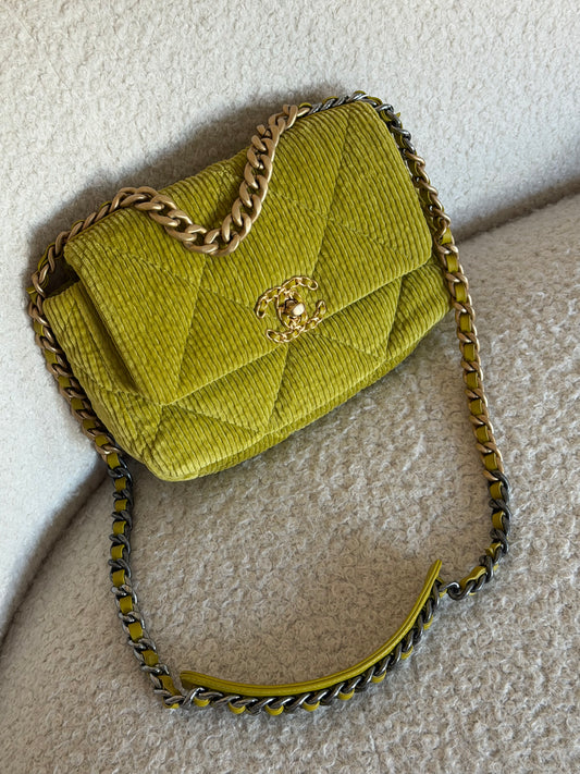 Pre-Owned Green Jumbo Corduroy Crossbody Bag