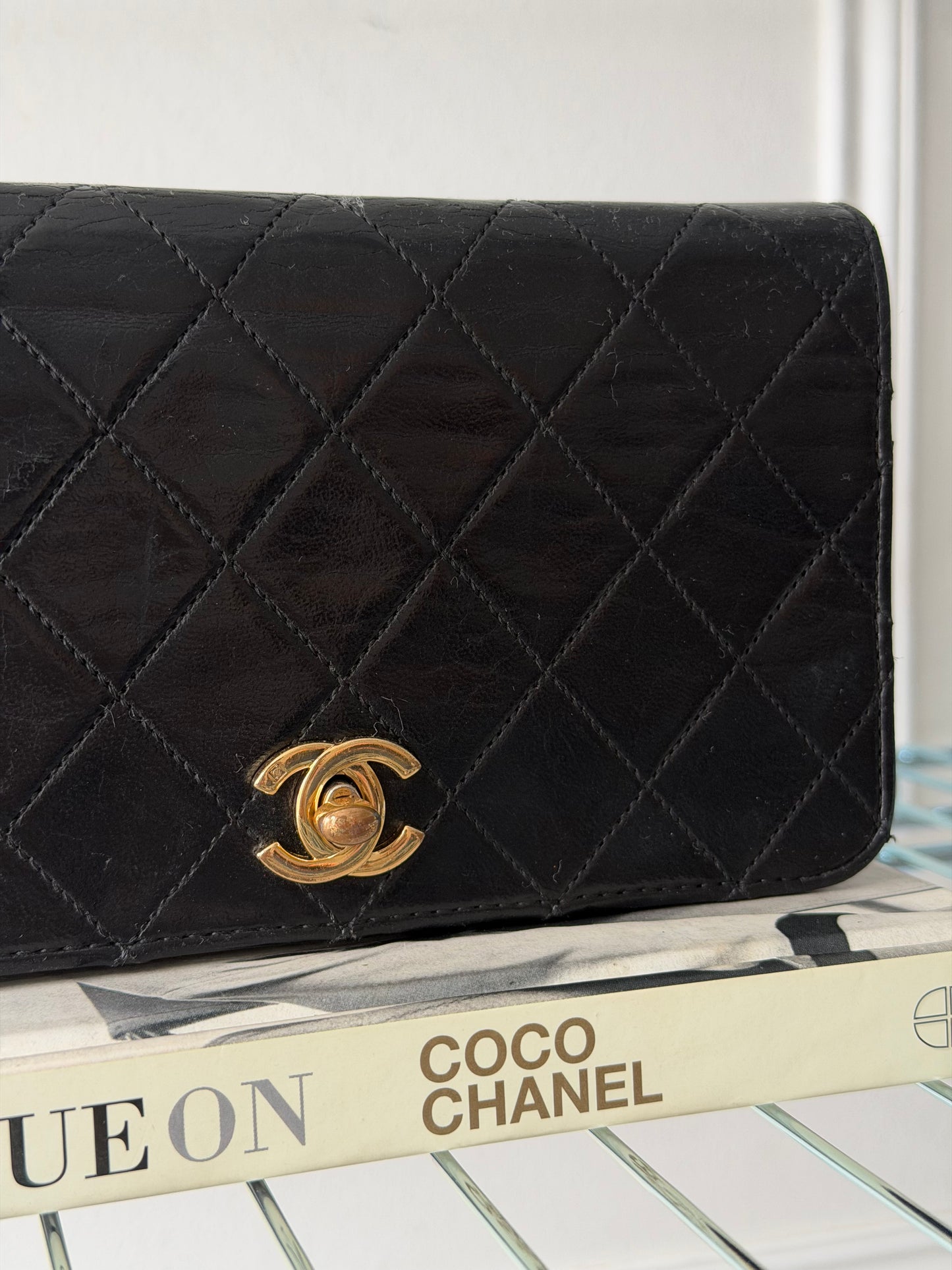 Pre-Owned Black Matelassé Lambskin Turnlock Full Flap Handbag