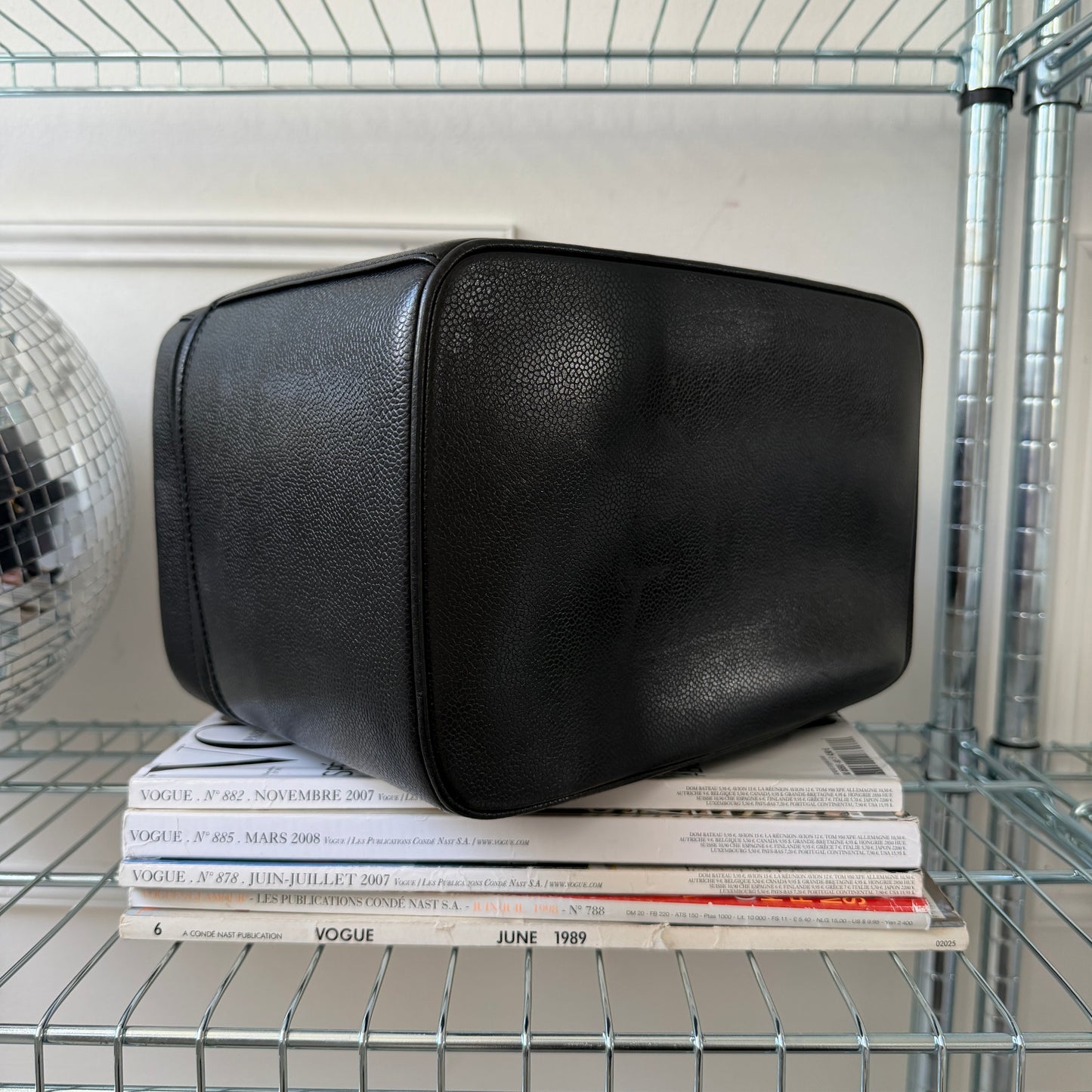 Pre-Owned Black Caviar Leather Large Vanity Bag