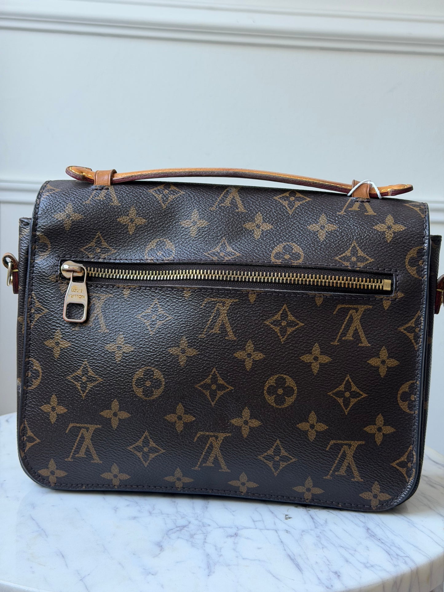 2018 Monogram Canvas Pochette Metis Handbag