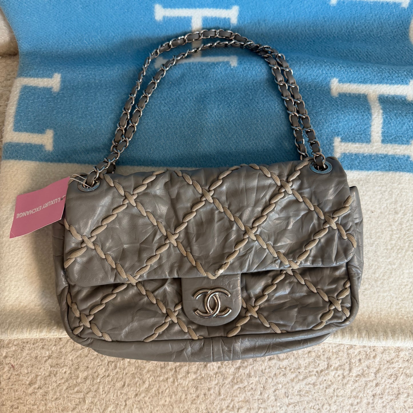 Pre-Owned Grey Quilted Shiny Lambskin Leather Single Flap Shoulder Bag