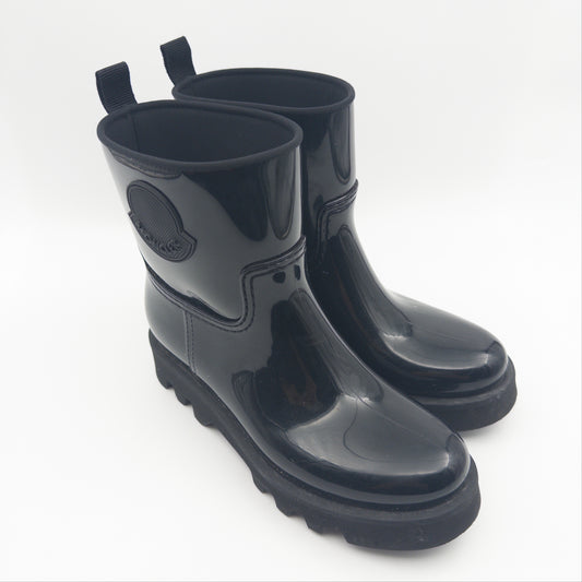 Pre-Owned Black Patent Leather Boots (38)