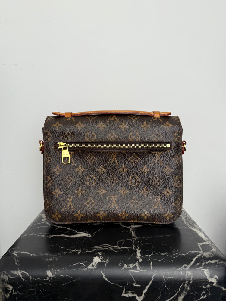 Louis Vuitton Pochette Metis