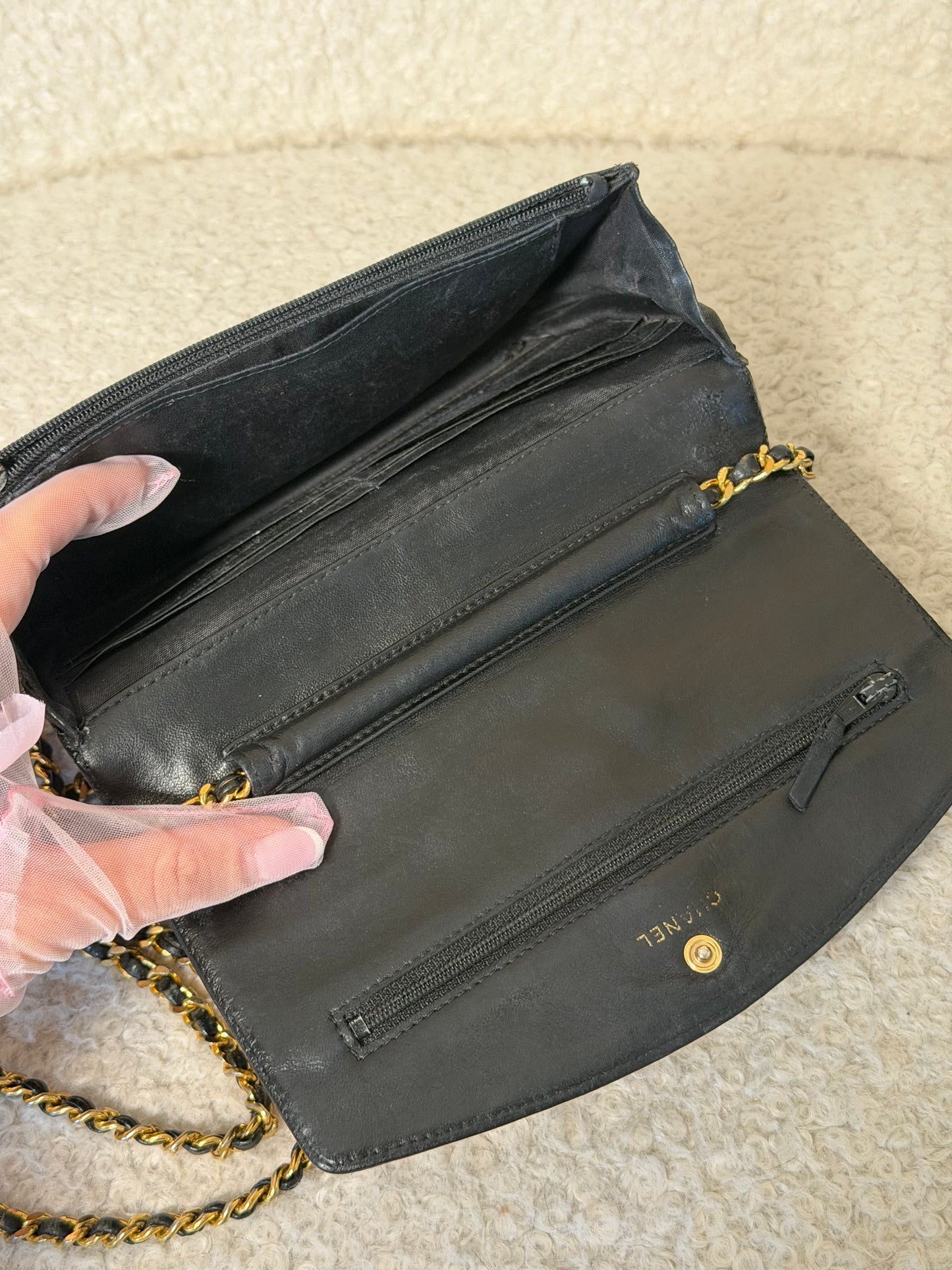 Pre-Owned Black Timeless Caviar Wallet on Chain