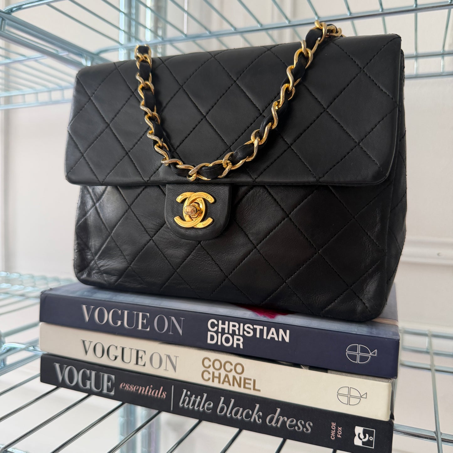 Pre-Owned Black Matelassé Lambskin Crossbody Square Single Flap Bag