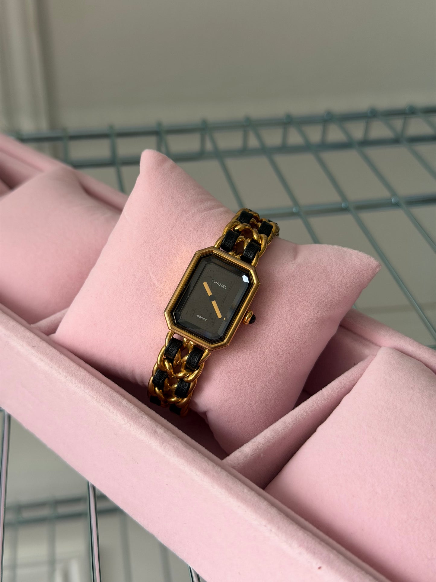 Pre-Owned Black Gold-Plated/Leather Premiere Watch