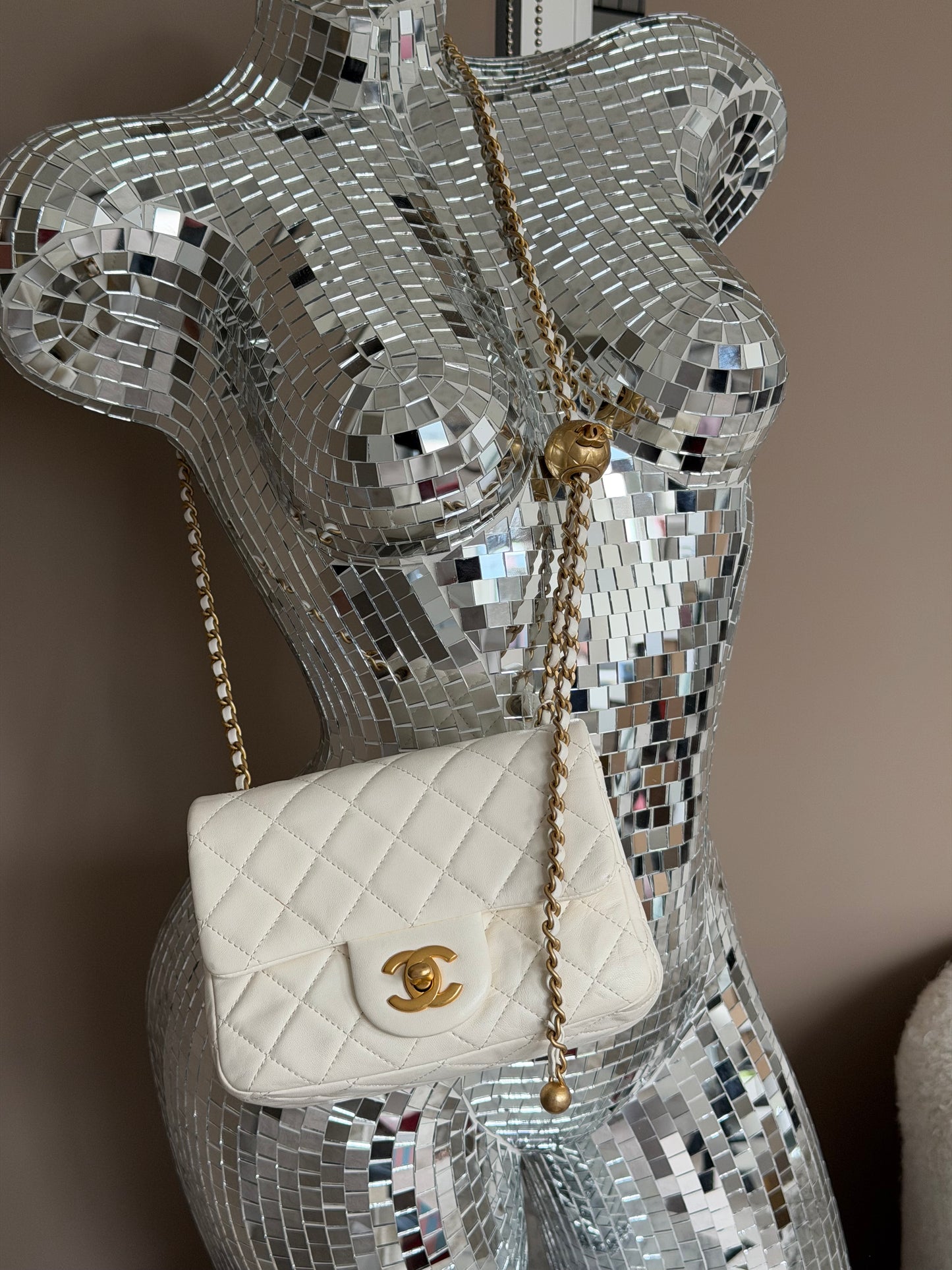 Pre-Owned White Matelassé Lambskin Leather Mini Square Crossbody w/Ball Adjustable Chain