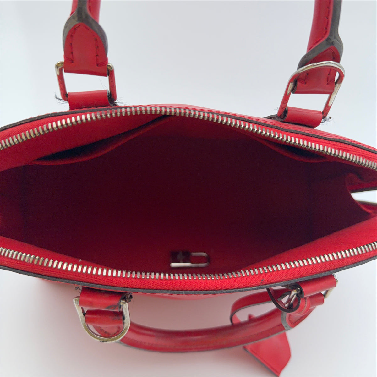 Pre-Owned Red Epileather Alma PM