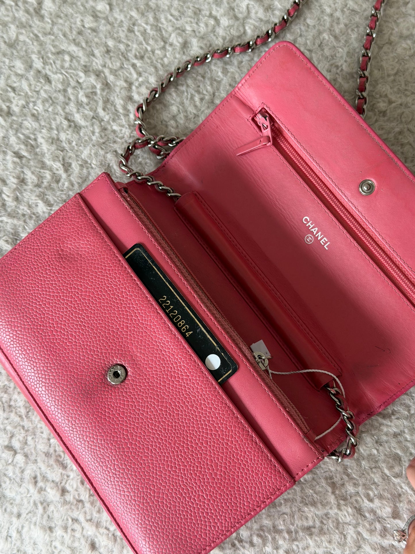 Pre-Owned Pink Timeless Caviar Leather Wallet on Chain