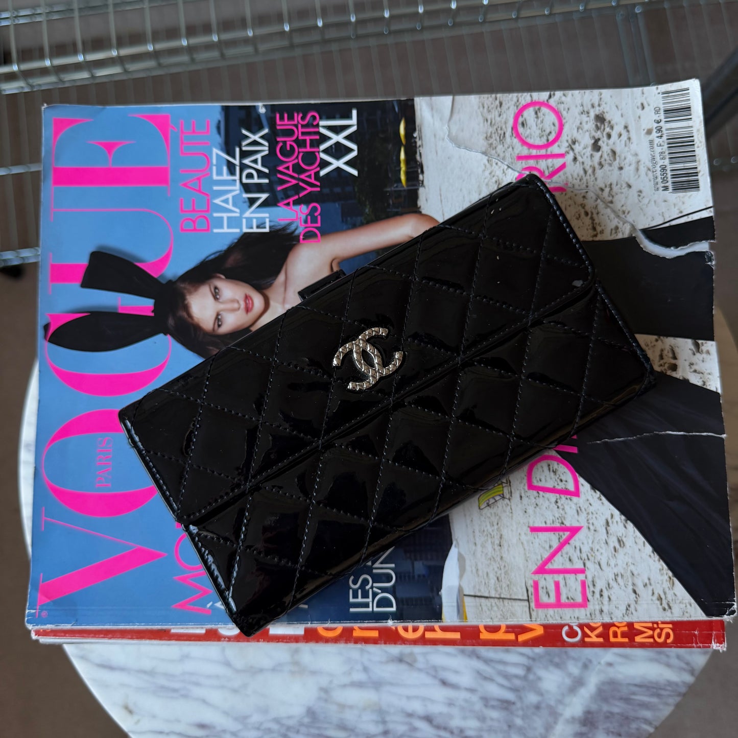 Pre-Owned Black Matelassé Patent Leather Wallet