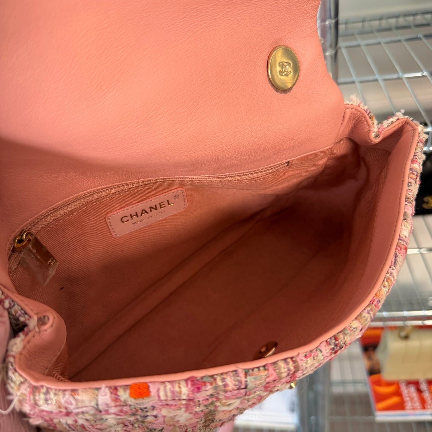 Pre-Owned Pearl Strap Pink Tweed Single Flap Crossbody Bag