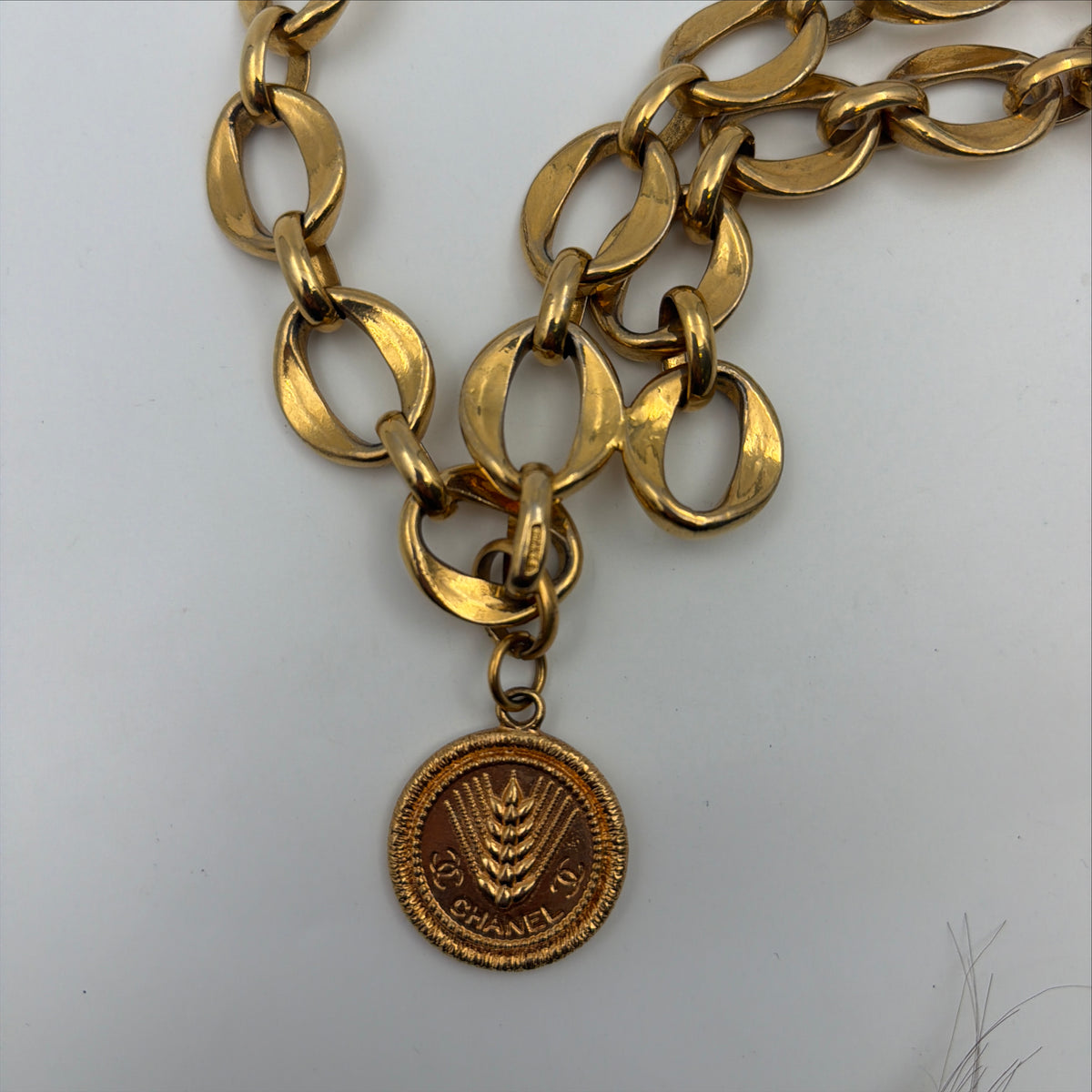 Pre-Owned Gold Chanel Belt