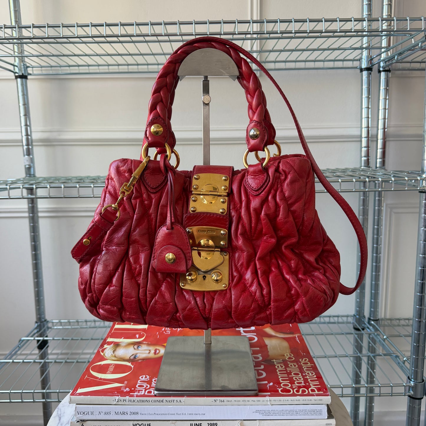 Pre-Owned Red Ruffled Nappa Leather Crossbody Bag