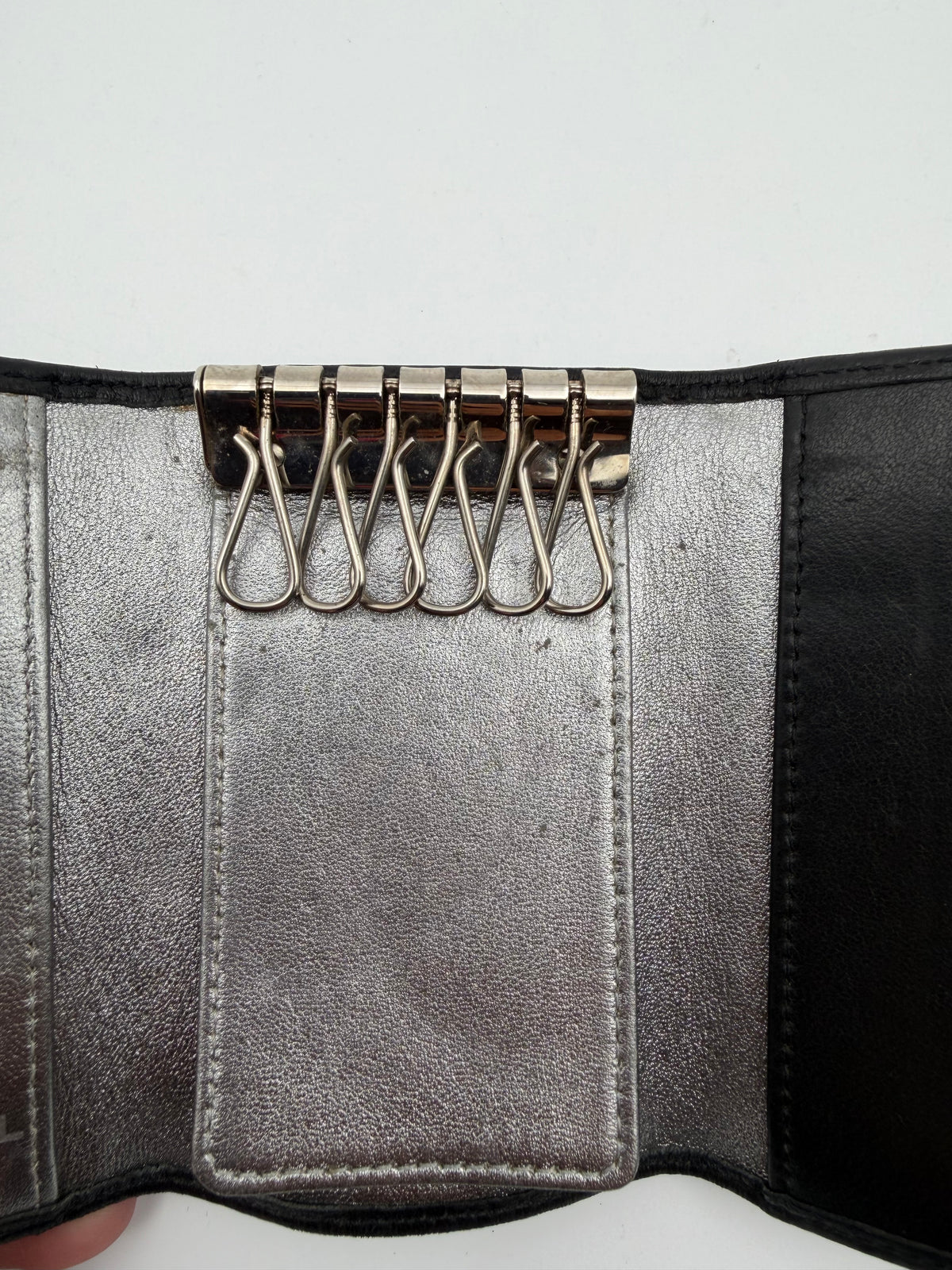Pre-Owned Black Piano-Quilted Lambskin Leather Keyholder