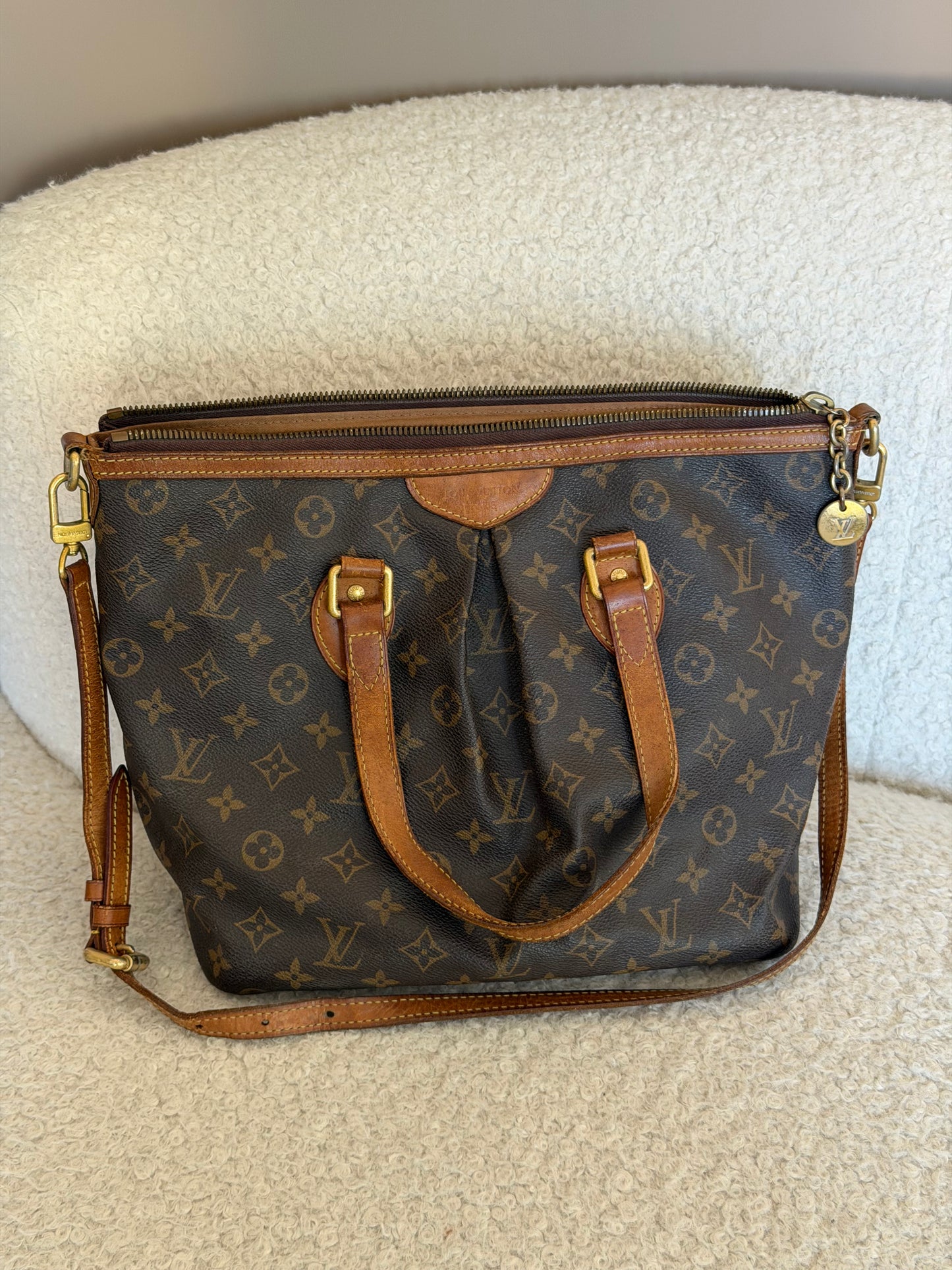 Pre-Owned LV Monogram Canvas Handbag MM
