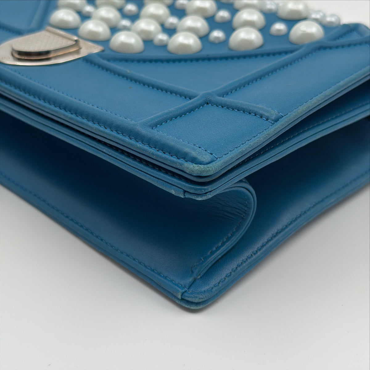 Pre-Owned Pearl Blue Leather Diorama Crossbody Bag