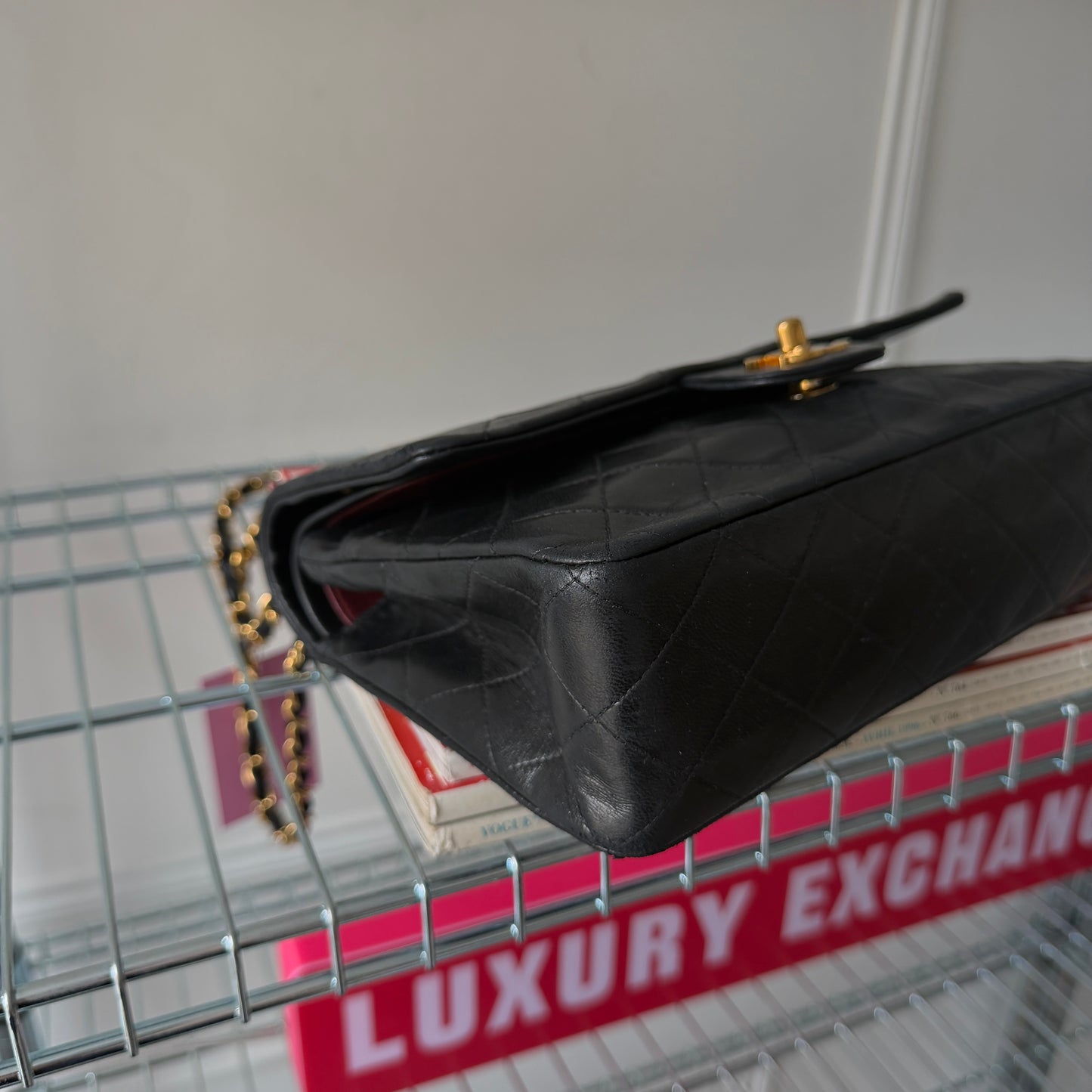 Pre-Owned Black Matelassé Lambskin Medium Classic Flap