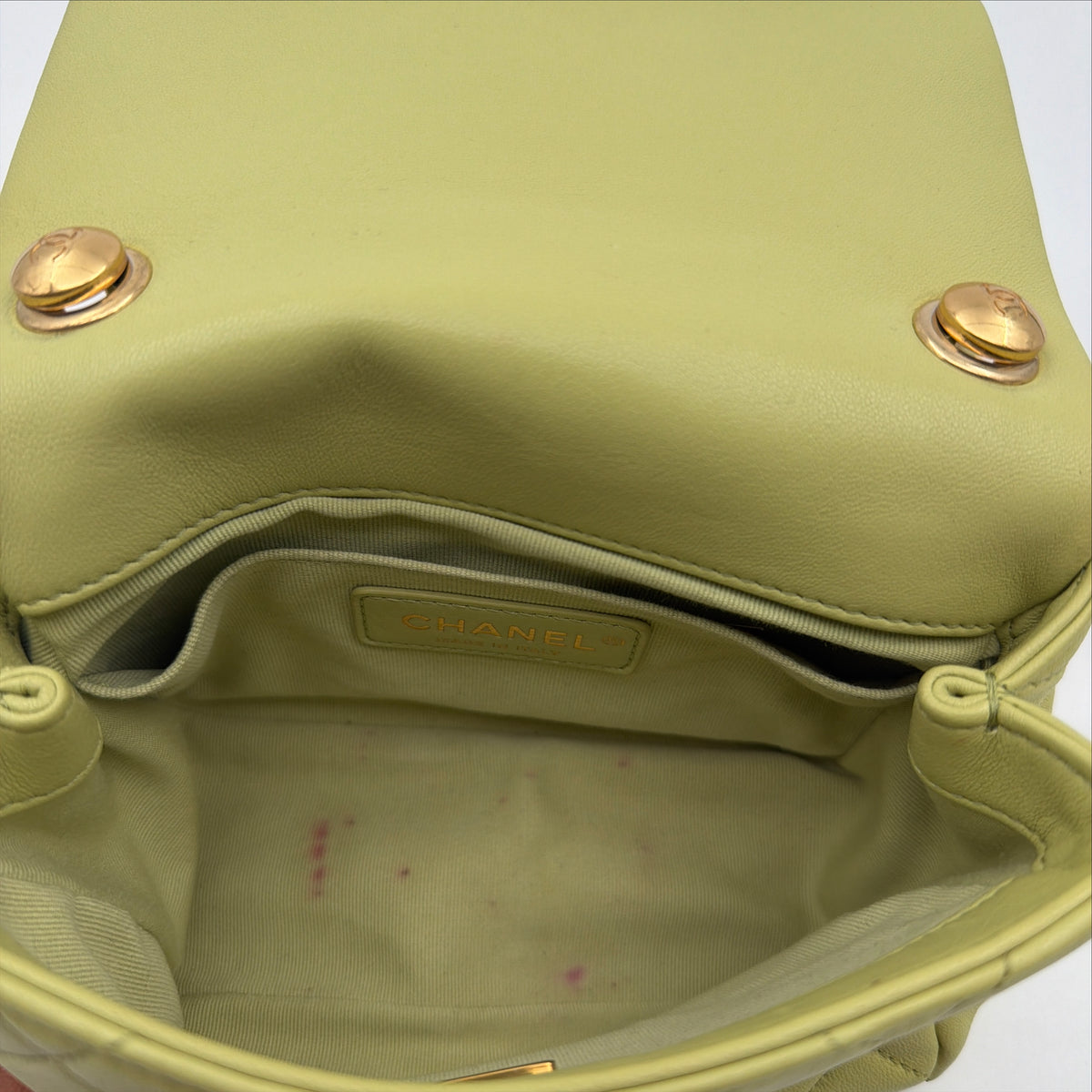 Pre-Owned Green Lambskin Leather Single Flap Crossbody