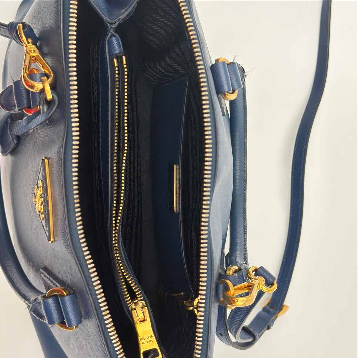 Pre-Owned Blue Saffiano Leather Handbag