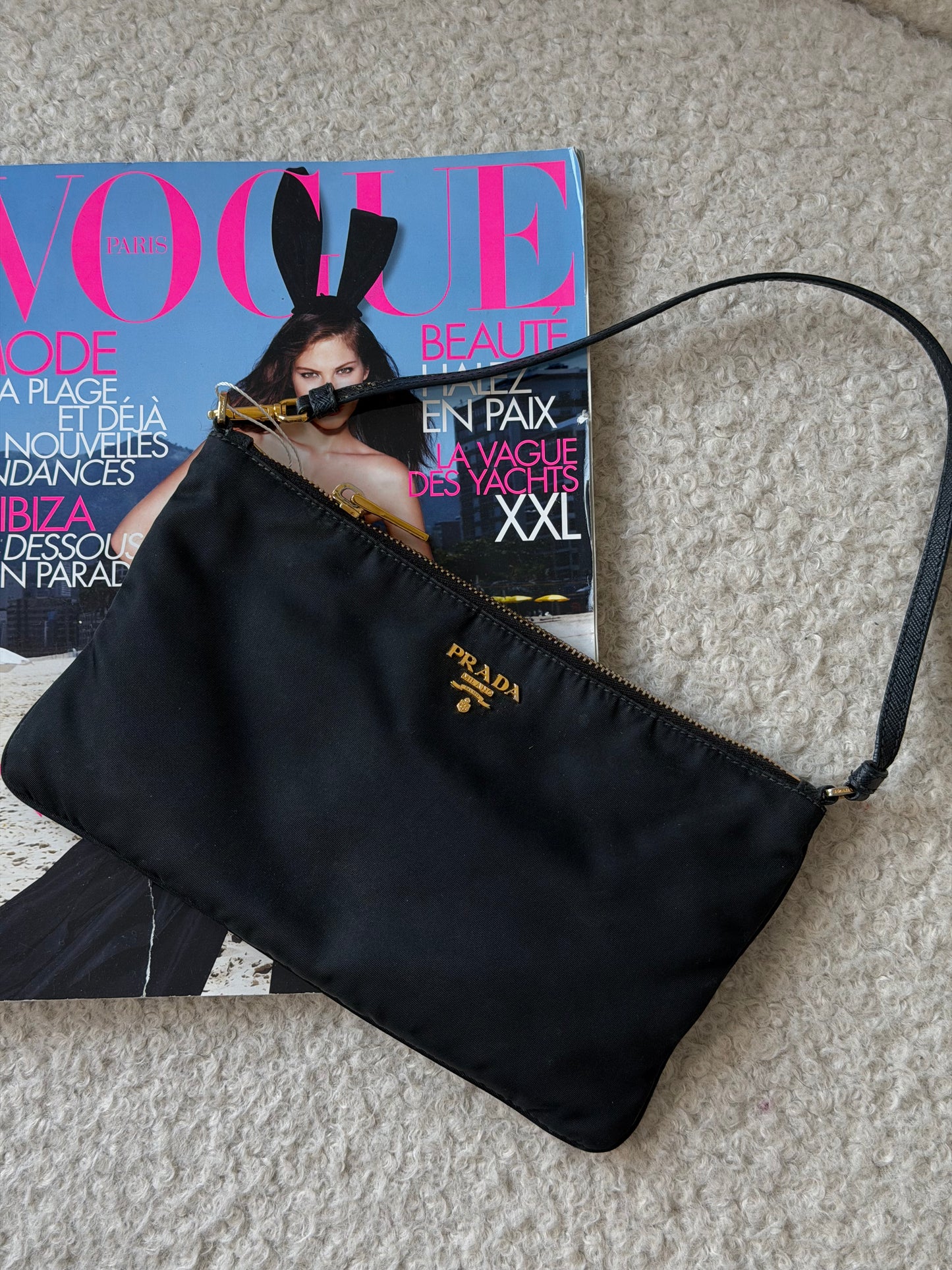 Pre-Owned Black Nylon Handbag