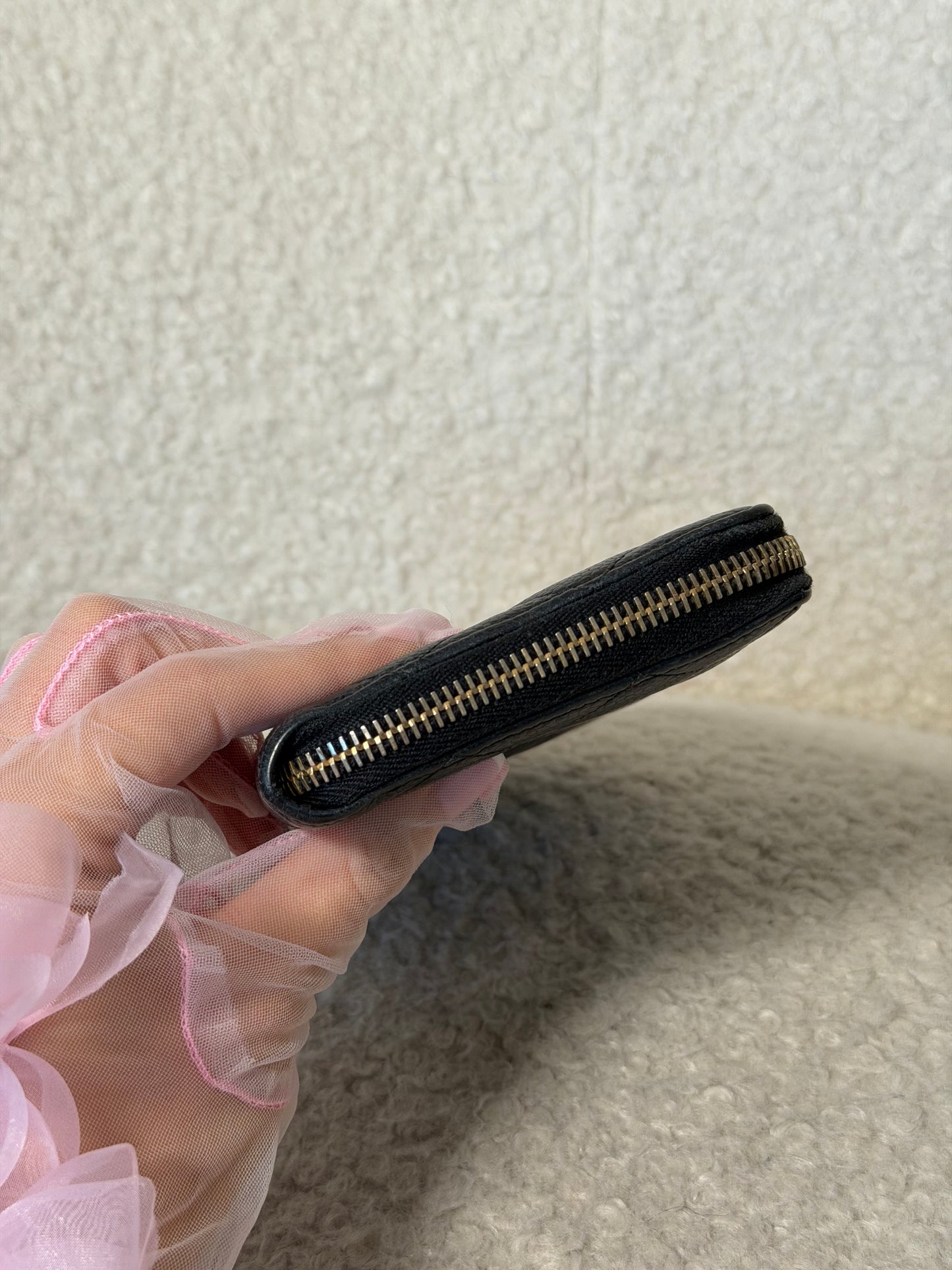 Pre-Owned Black Matelassé Caviar Leather Zip Wallet