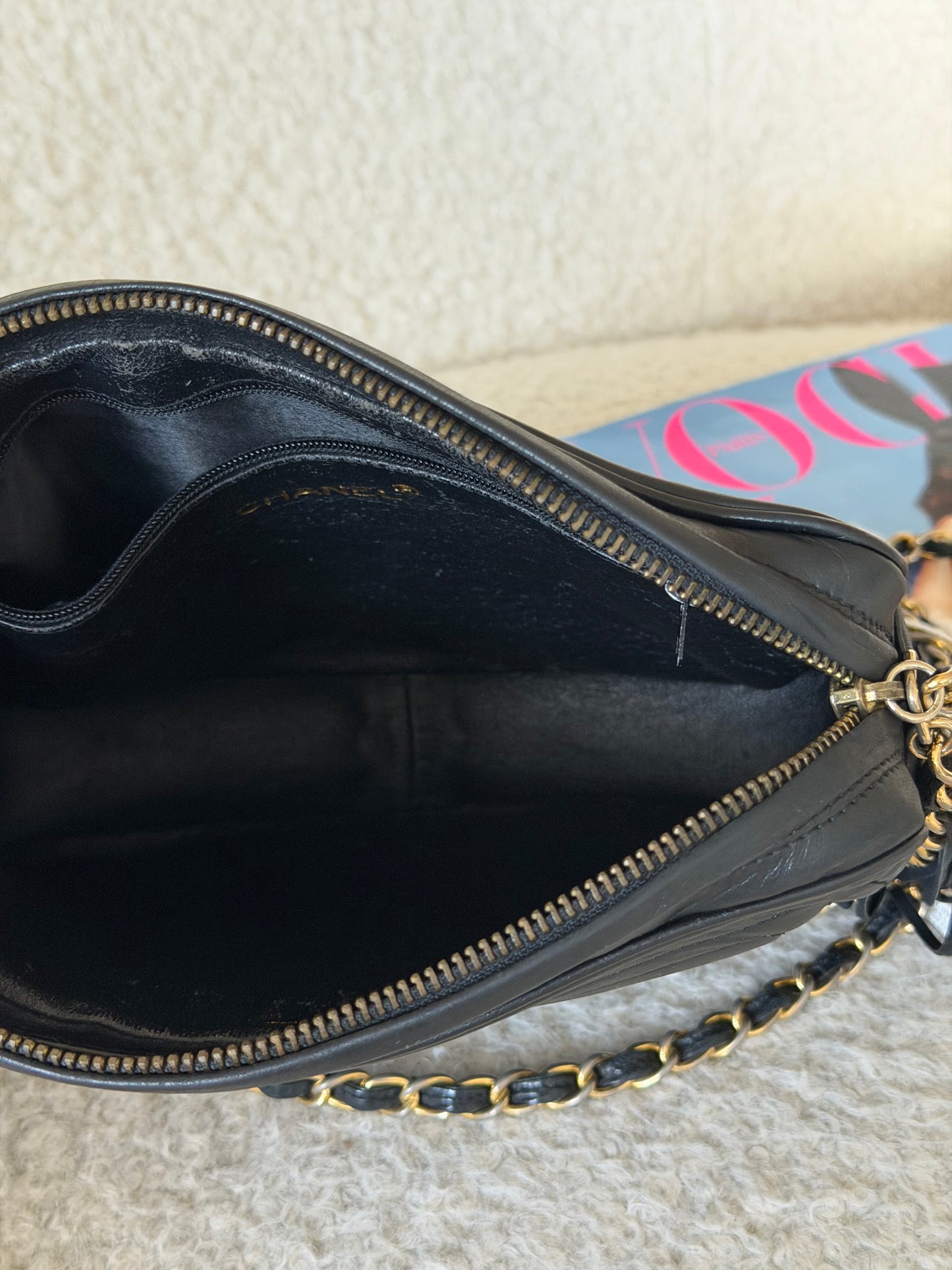 Pre-Owned Black Lambskin Leather Camera Bag