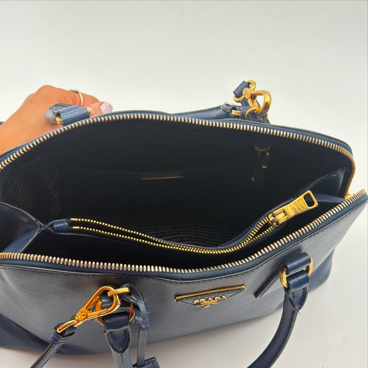 Pre-Owned Blue Saffiano Leather Handbag