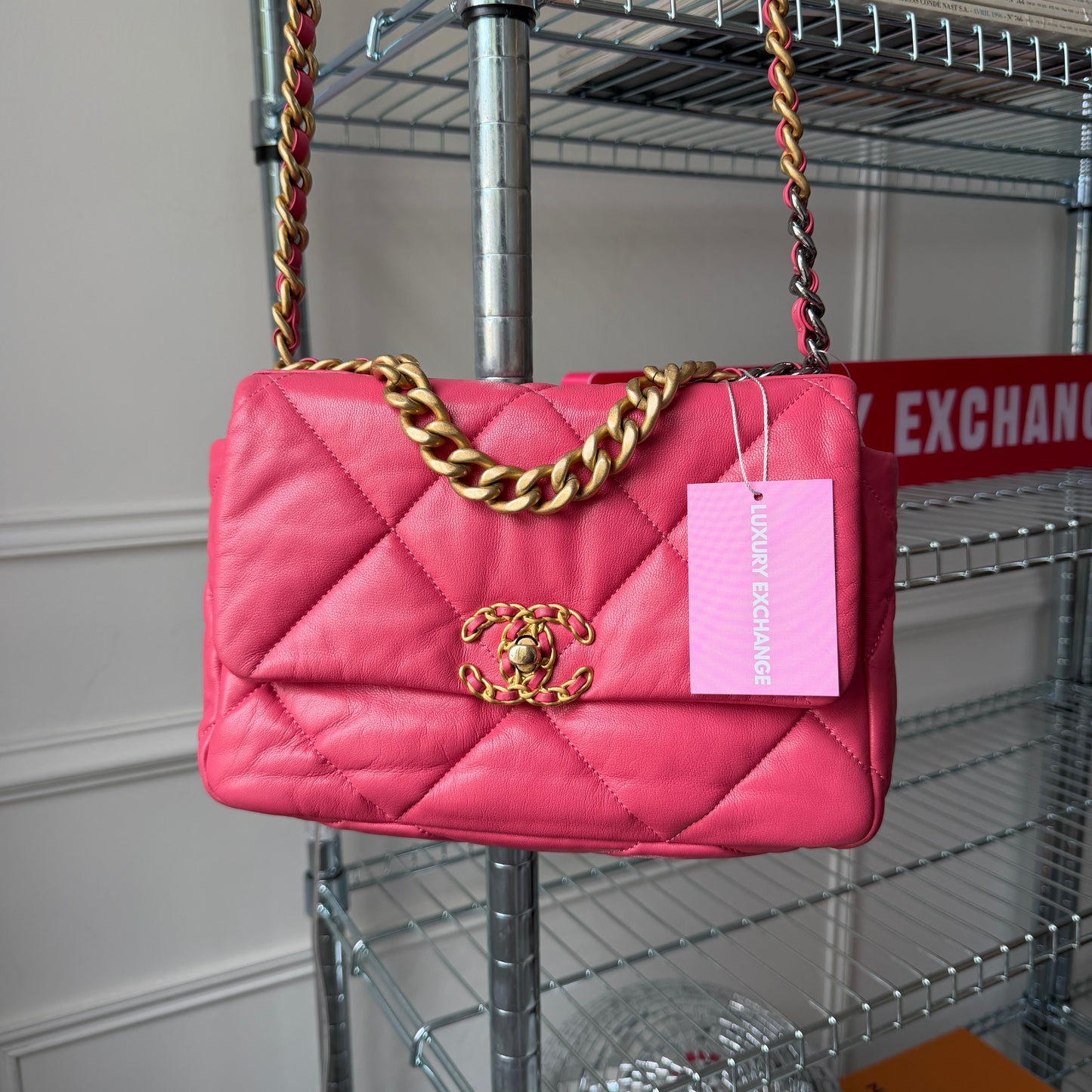 Pre-Owned Pink Shiny Lambskin Leather 19 Crossbody Bag