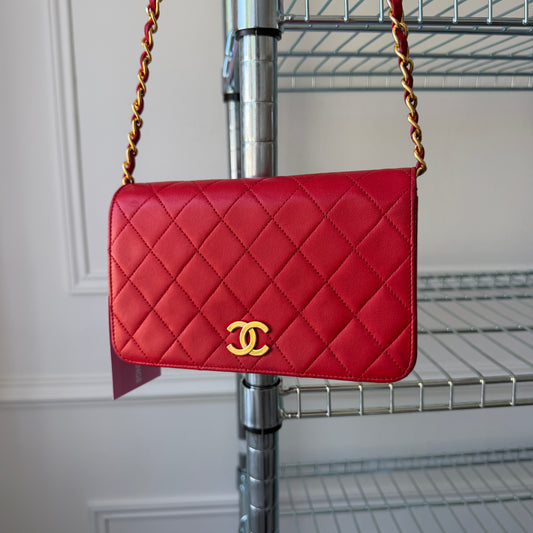 Pre-Owned Red Matelassé Lambskin Leather Full Flap Shoulder Bag