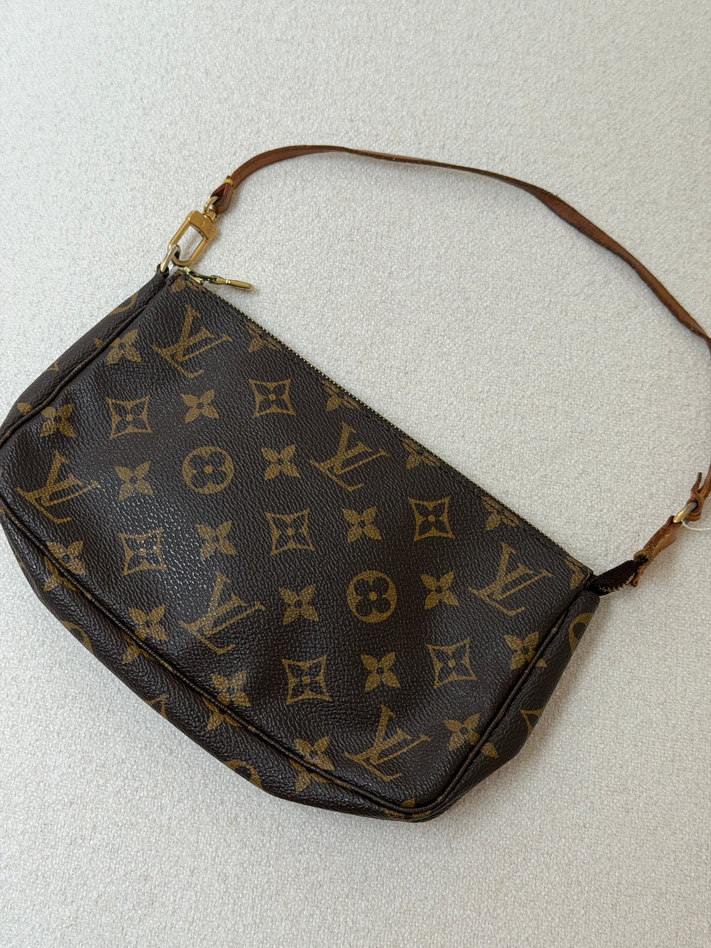 Pre-Owned LV Monogram Canvas Pochette Accessoires Handbag
