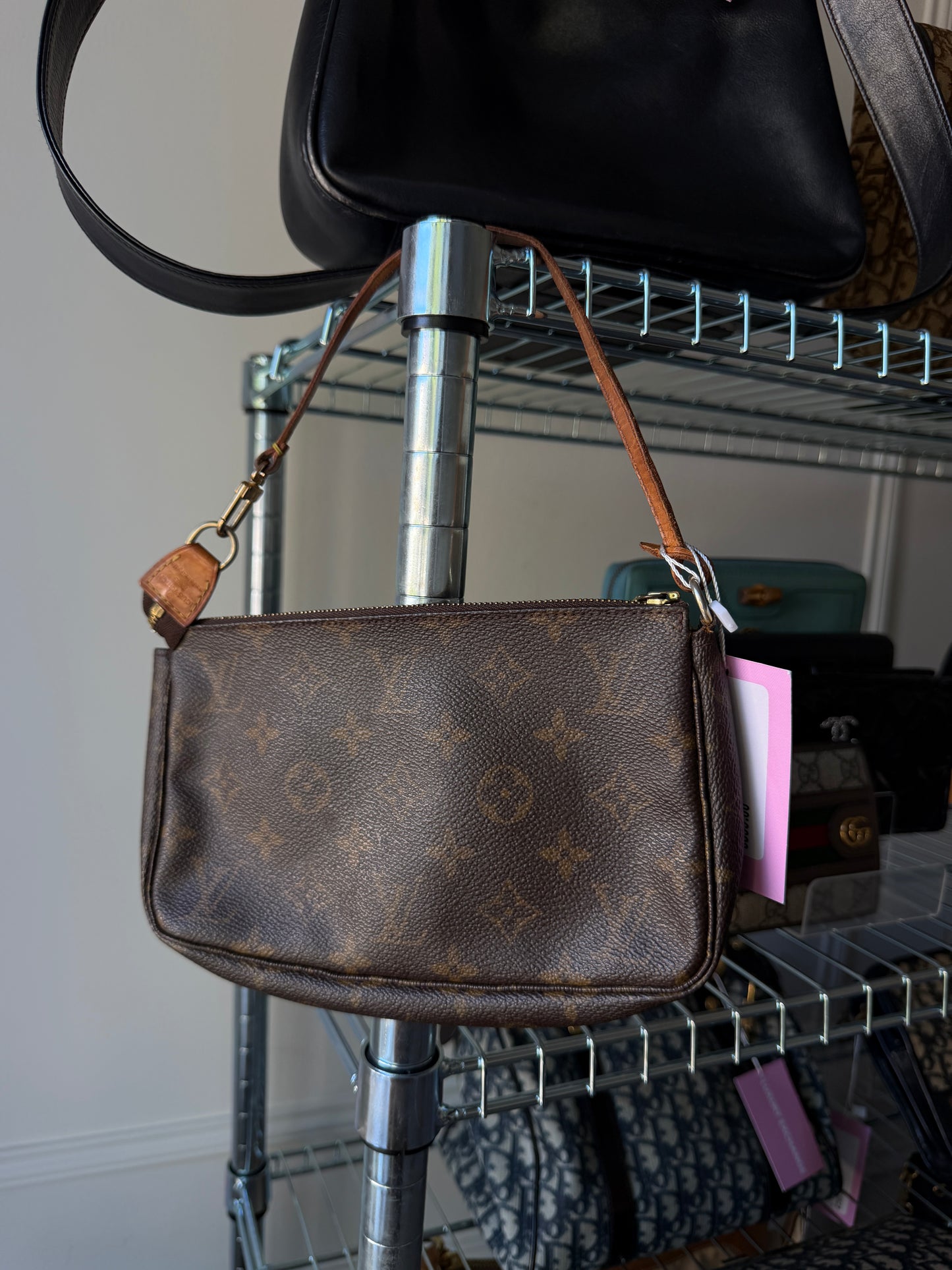 Pre-Owned LV Monogram Canvas Pochette Accessoires Shoulder Bag