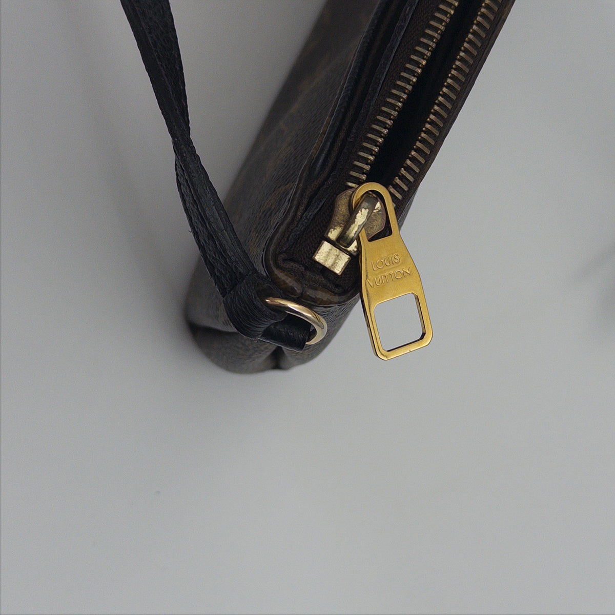 Pre-Owned LV Monogram Canvas Pallas Pochette Crossbody Bag