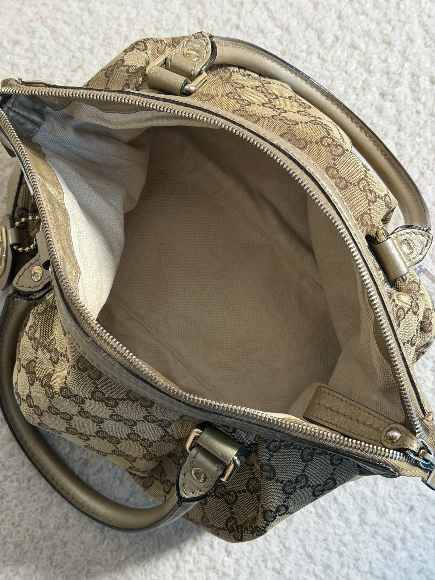 Pre-Owned Beige GG Canvas Tote Bag