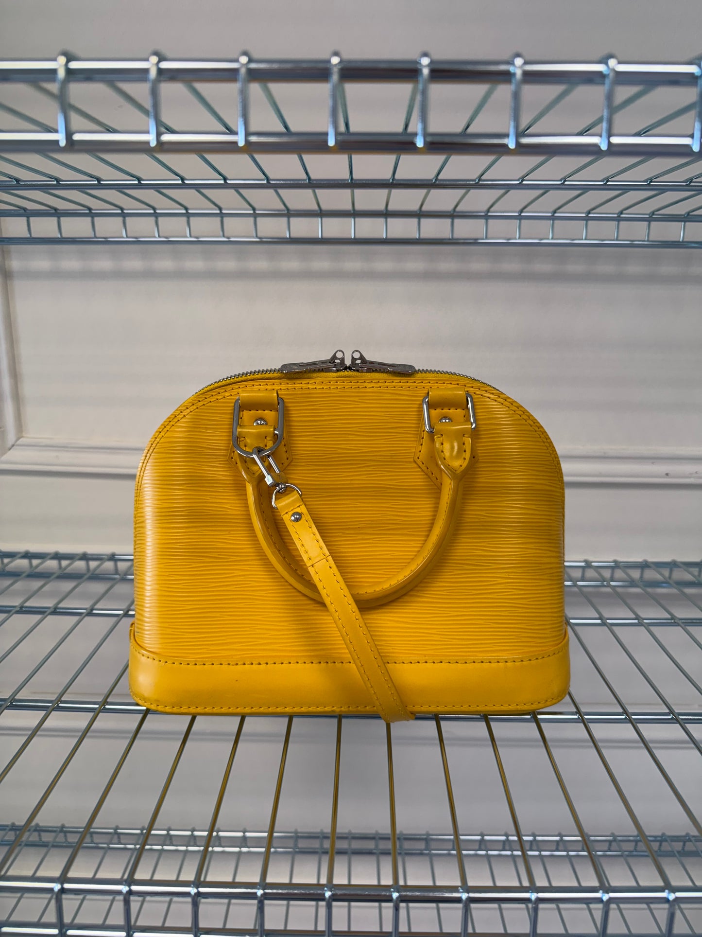 Pre-Owned Yellow Epileather Alma BB Crossbody Bag