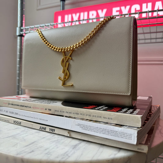Pre-Owned Leather Flap Crossbody Bag